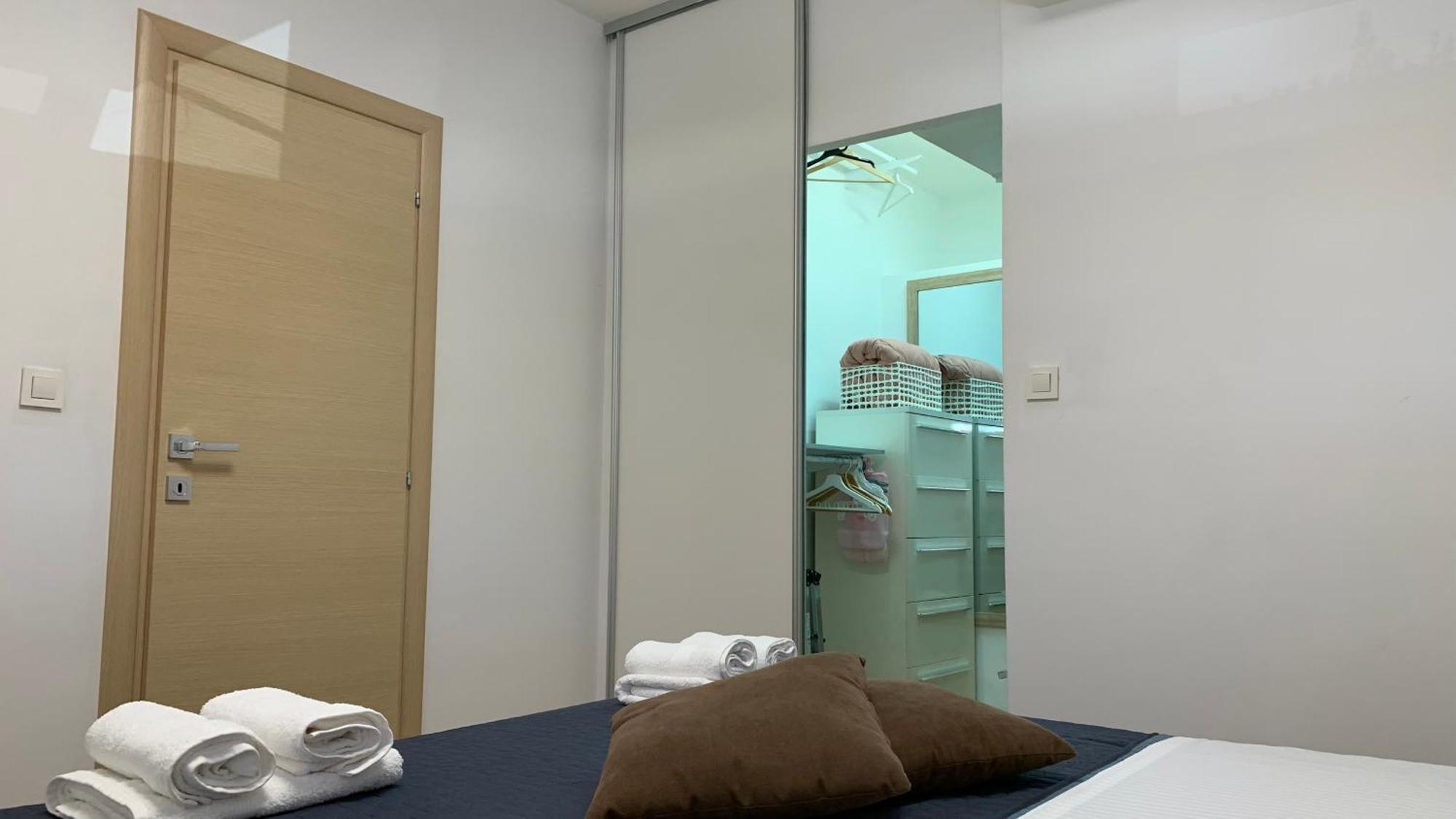 Mm Split Apartment - 5 Min By Car To The Beach & City Center - Free Public Parking Exterior photo